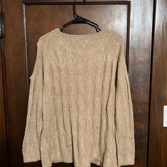 Tan St. John Bay Sweater - Picture 4 of 4